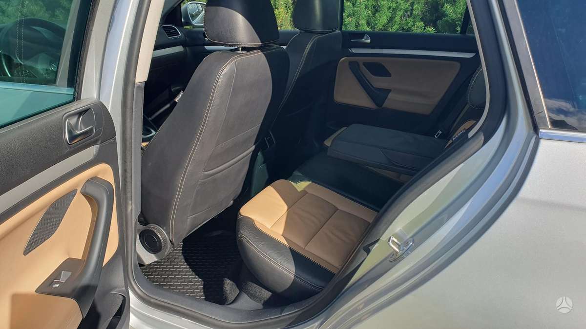 Volkswagen Golf 2010 — photo 11