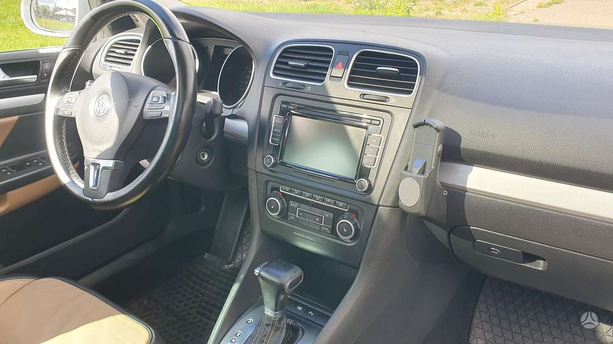 Volkswagen Golf 2010 — photo 15