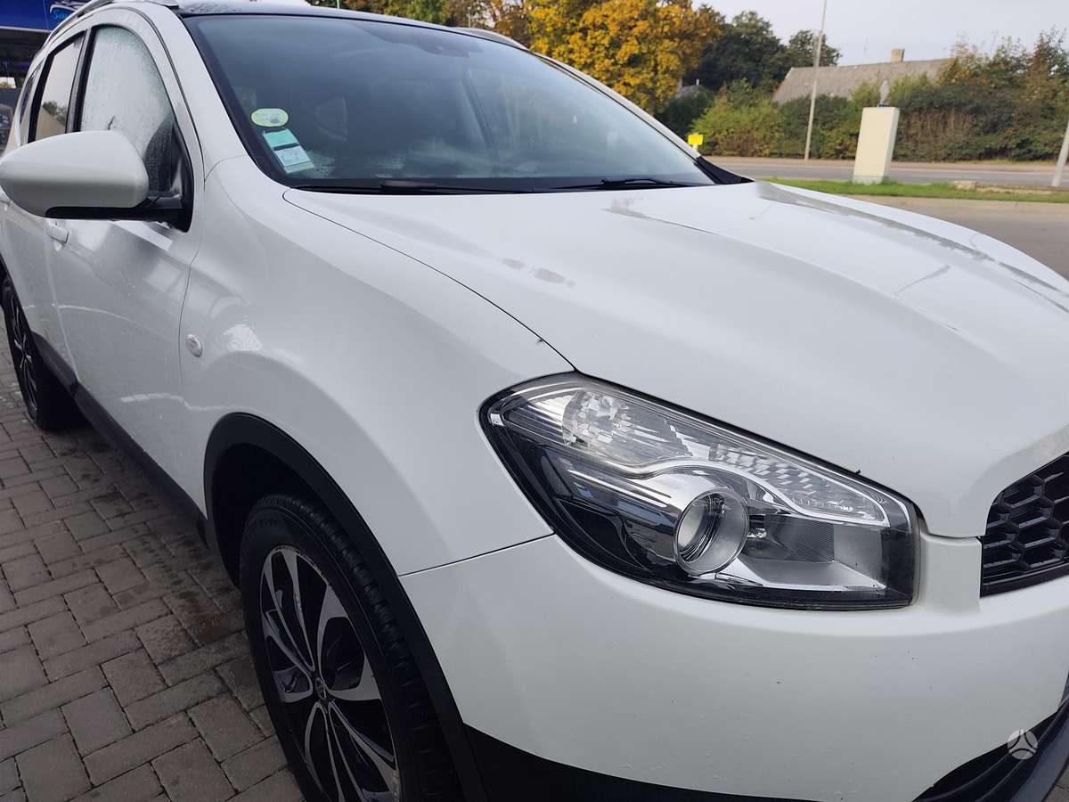 Nissan Qashqai+2 2012 — вигляд ззаду