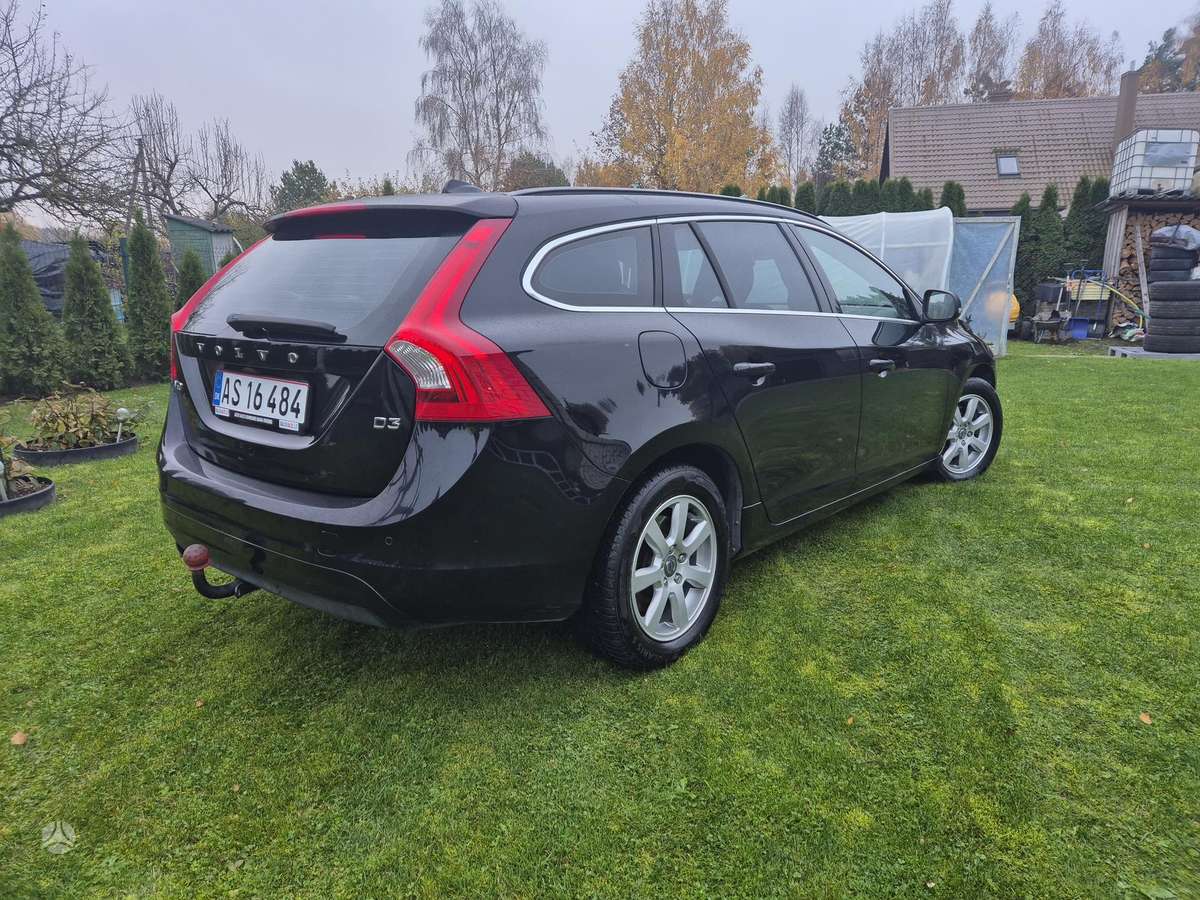 Volvo V60 2015 — photo 5