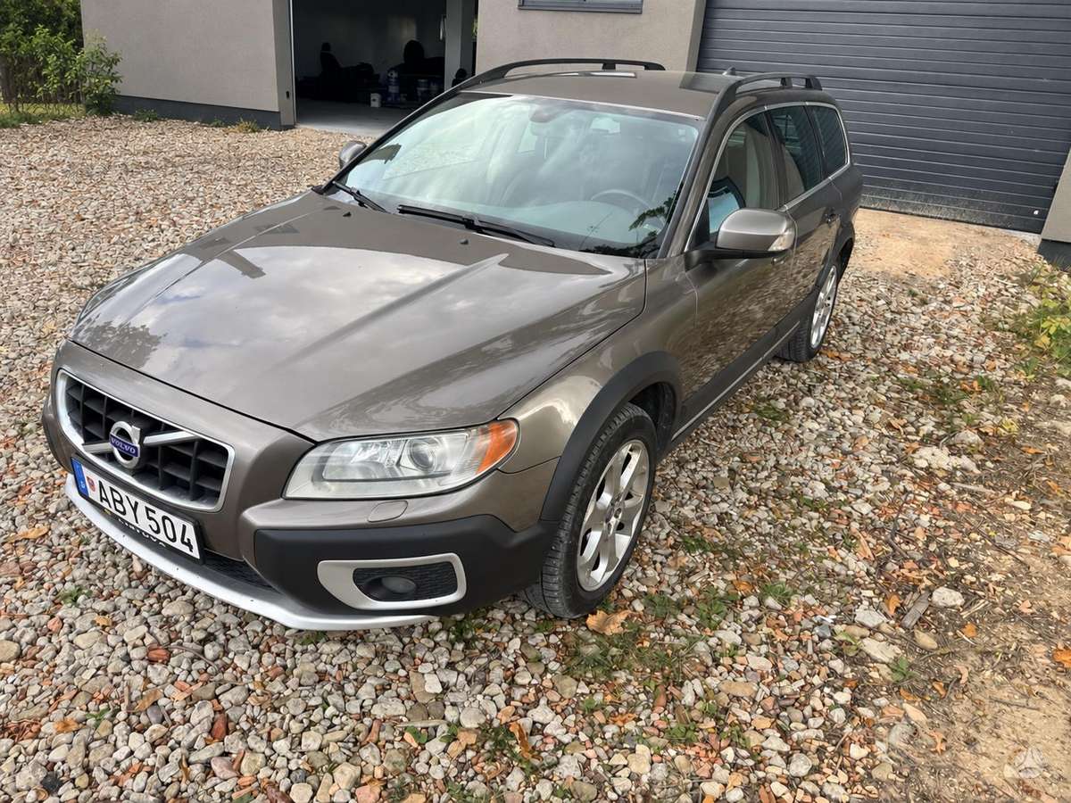 Volvo XC70, 2010 — vehicle for AFU from Europe