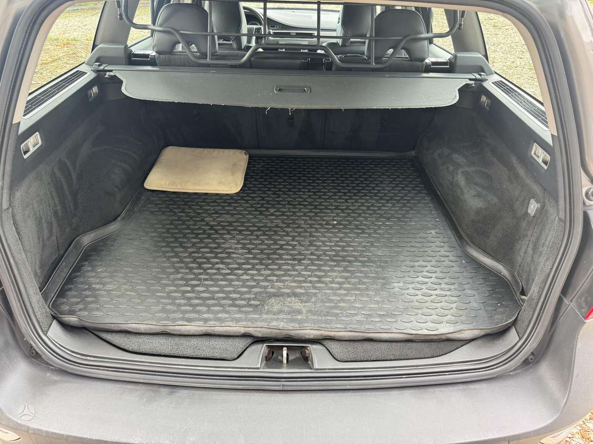 Volvo XC70 2010 — photo 10