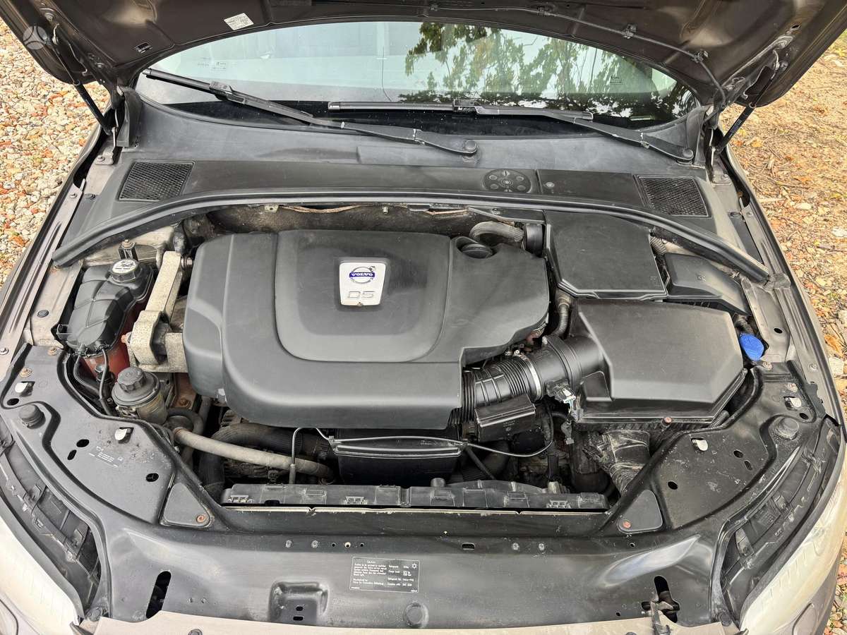 Volvo XC70 2010 — photo 11