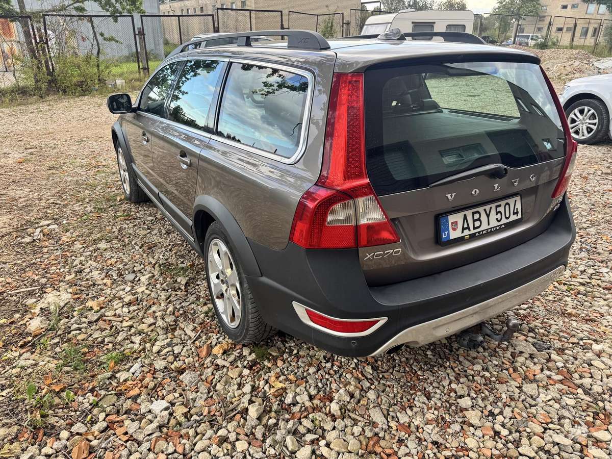Volvo XC70 2010 — photo 5