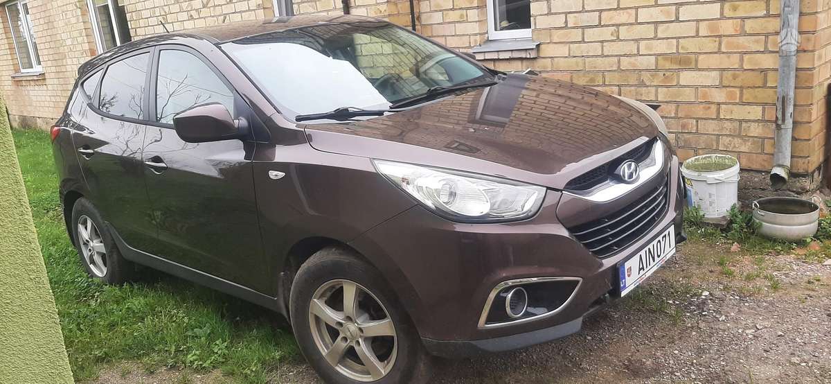 Hyundai ix35 2011 — вигляд ззаду