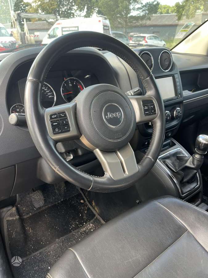 Jeep Compass 2012 — фото 20