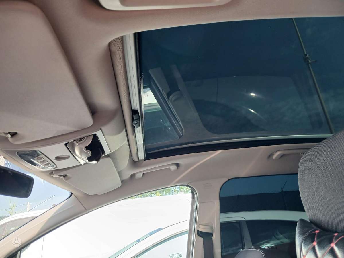 Ford Kuga 2011 — photo 6