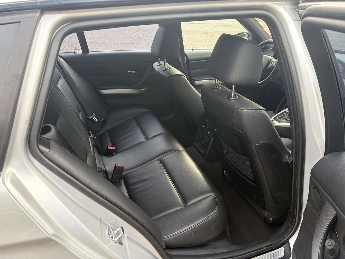BMW 325 2008 — photo 10