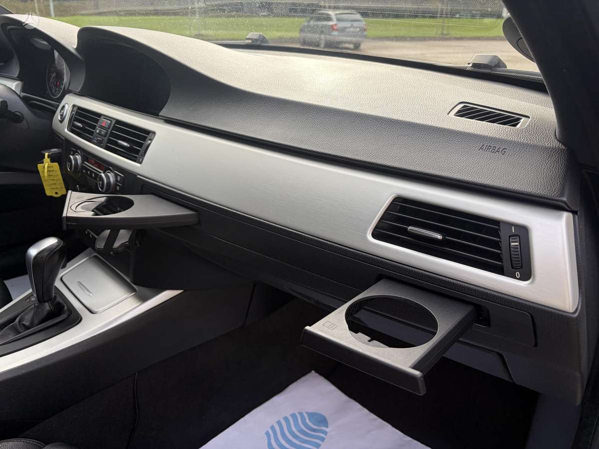 BMW 325 2008 — photo 12