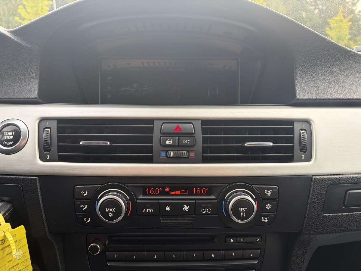 BMW 325 2008 — photo 13