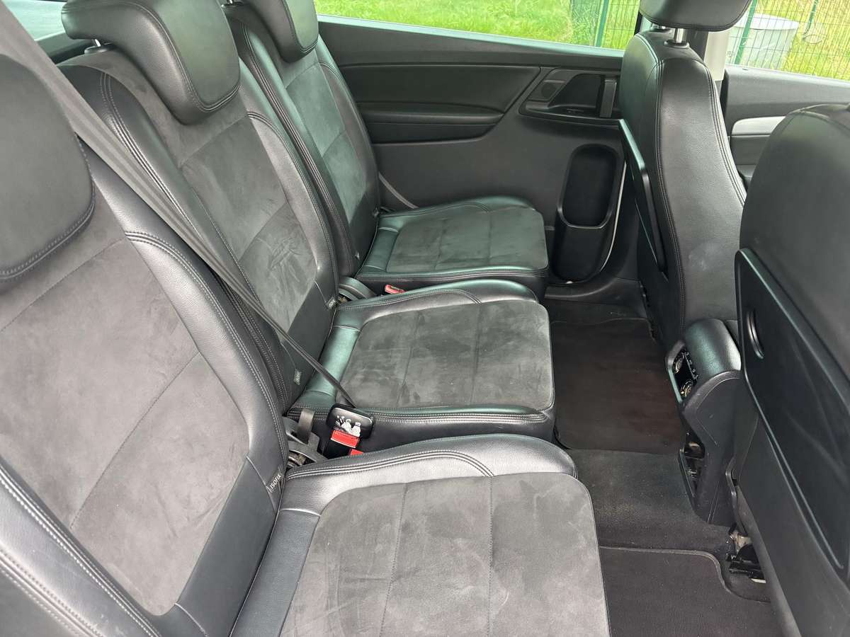 Volkswagen Sharan 2011 — photo 14