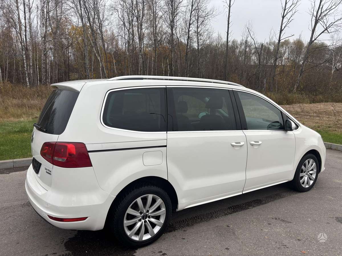 Volkswagen Sharan 2011 — photo 7