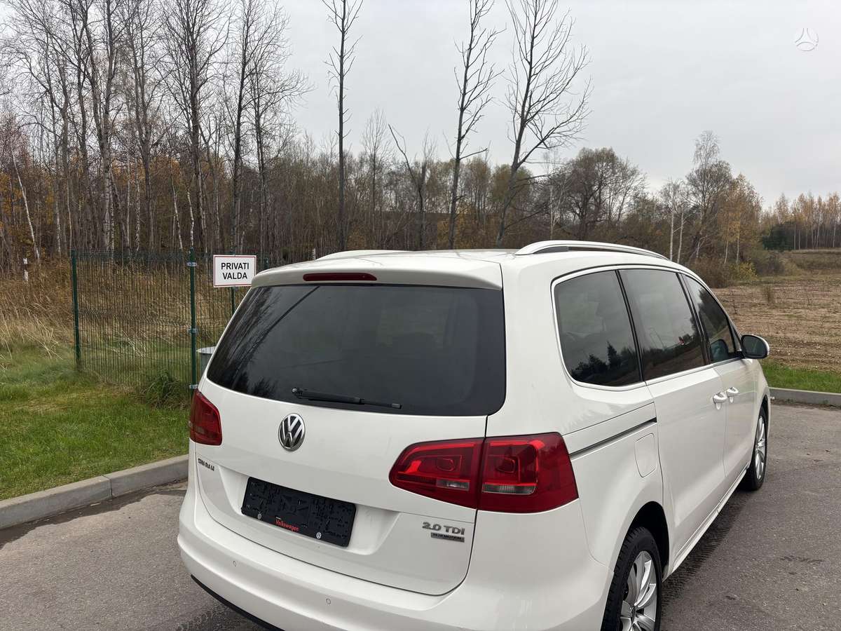 Volkswagen Sharan 2011 — photo 8