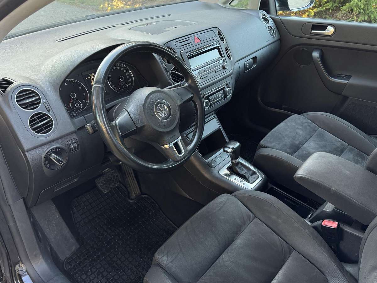 Volkswagen Golf 2010 — photo 9