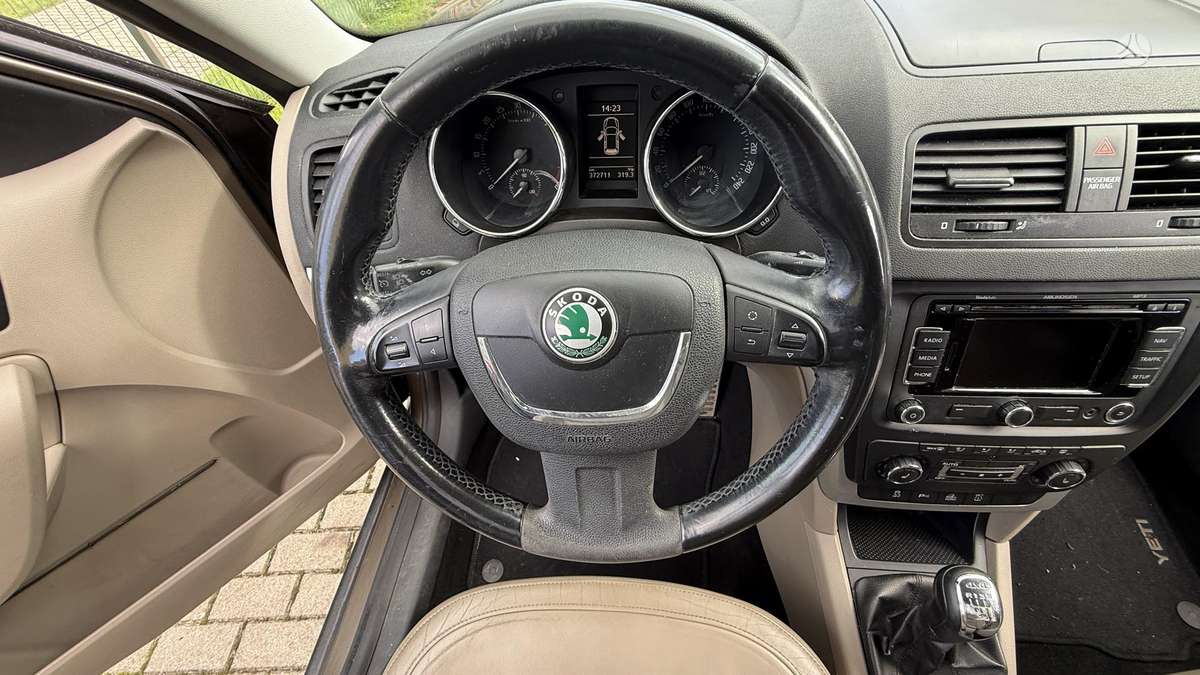 Skoda Yeti 2010 — rear view