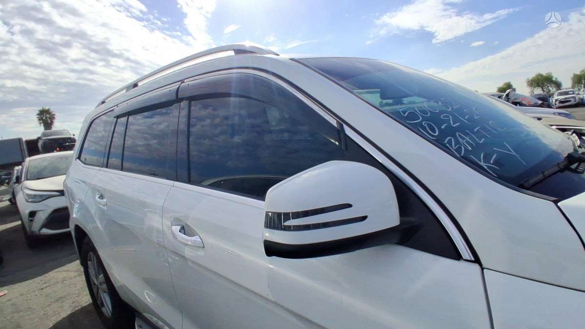 Mercedes-Benz GL450 2015 — photo 17
