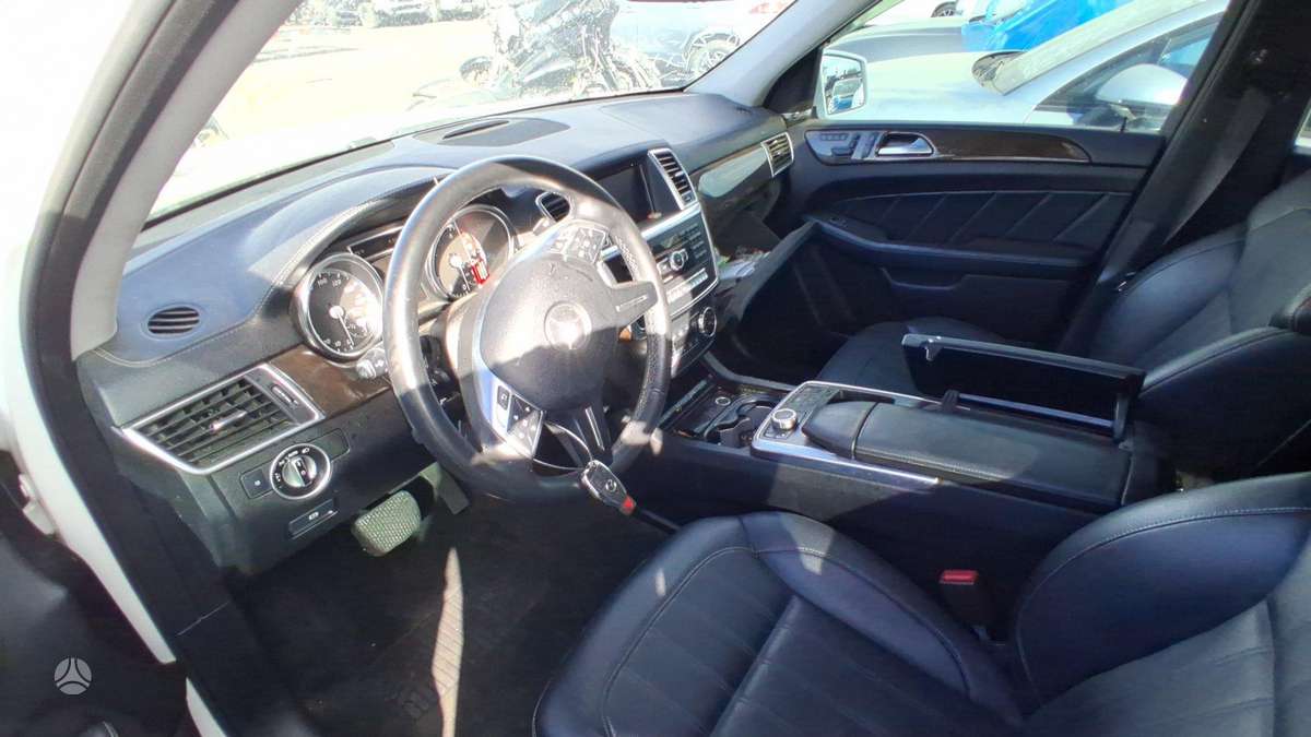 Mercedes-Benz GL450 2015 — photo 25