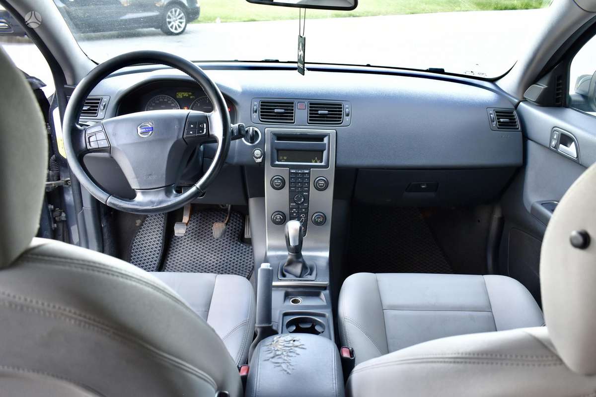 Volvo V50 2007 — photo 10