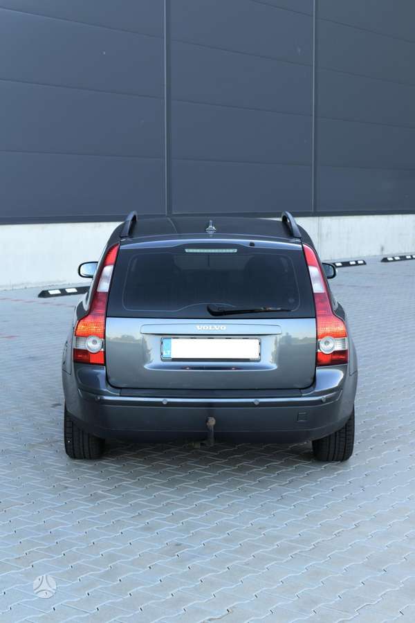 Volvo V50 2007 — interior
