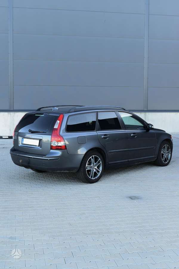 Volvo V50 2007 — engine 1600 cm³, 109 HP (80kW)