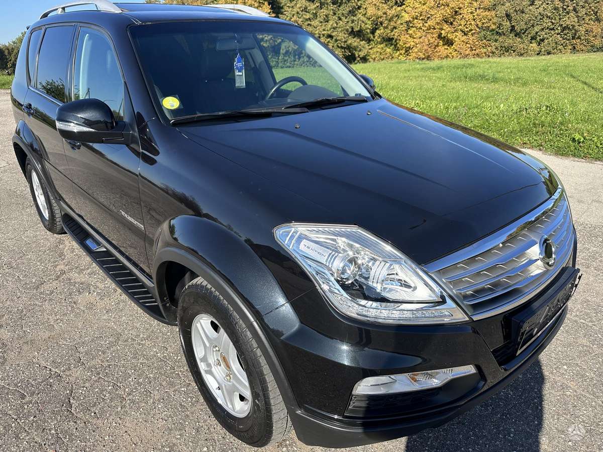 SsangYong Rexton 2015 — photo 11