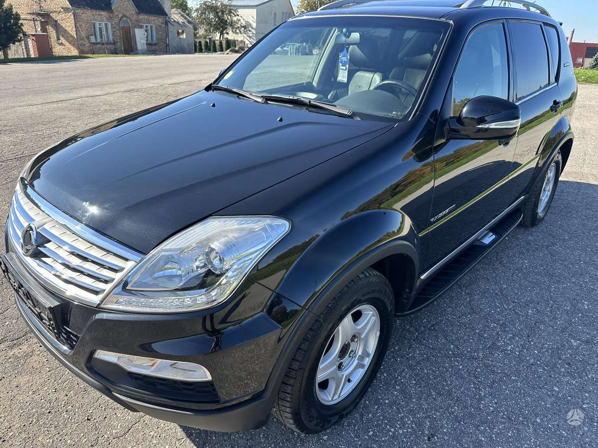 SsangYong Rexton 2015 — photo 12