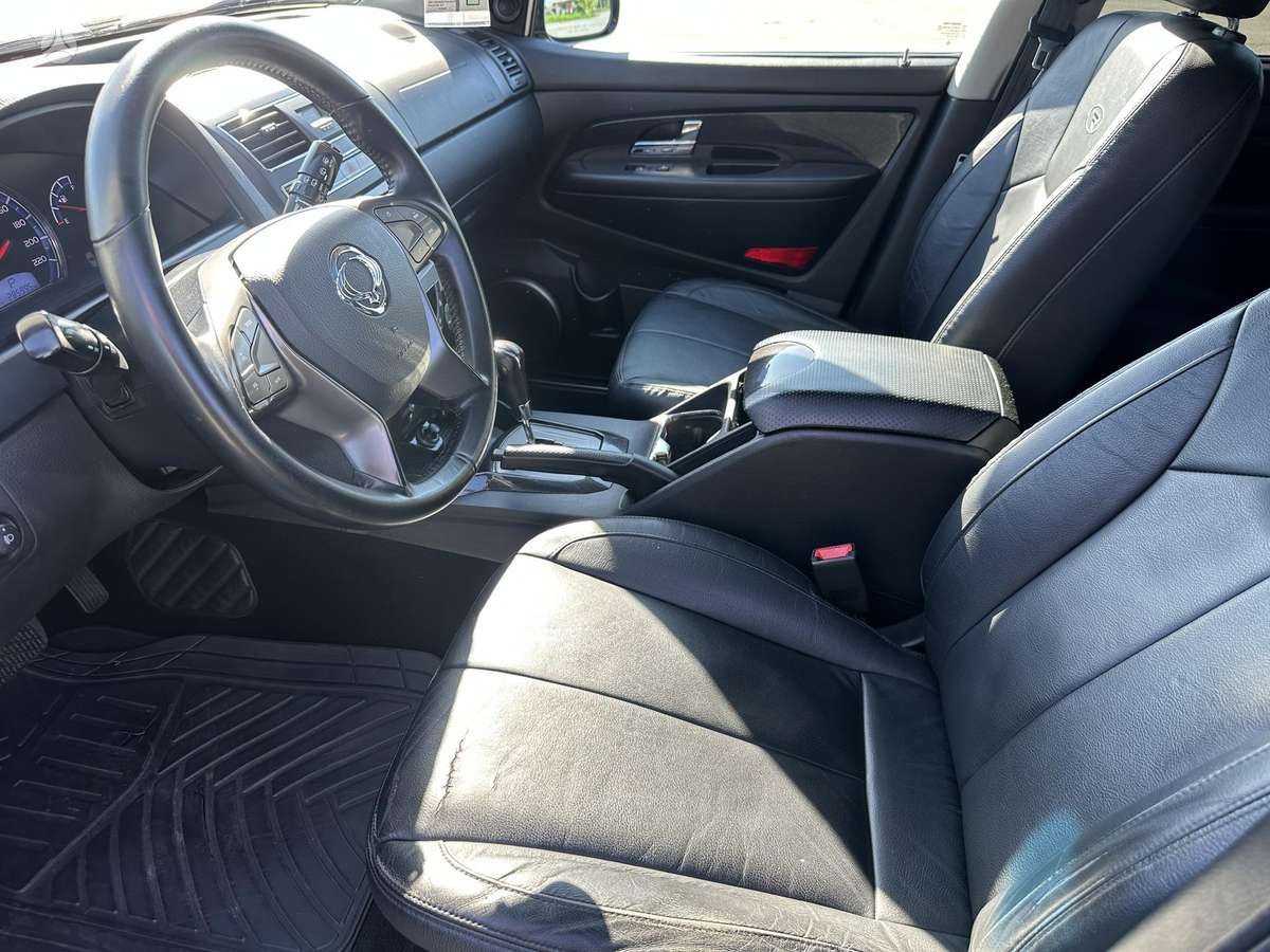 SsangYong Rexton 2015 — photo 14