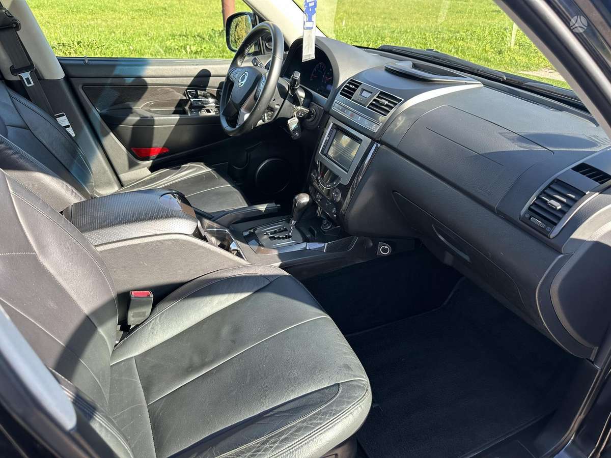 SsangYong Rexton 2015 — photo 17