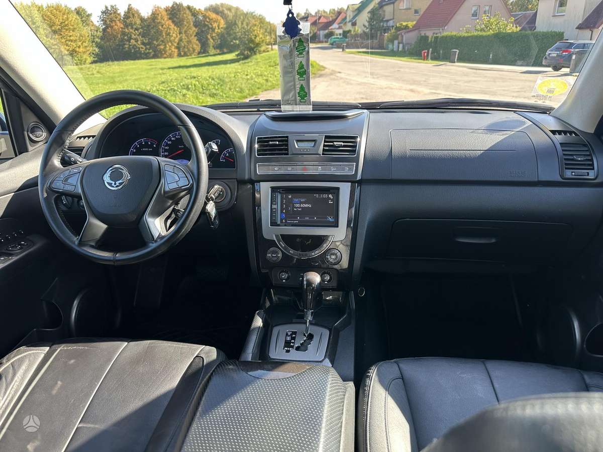 SsangYong Rexton 2015 — photo 21
