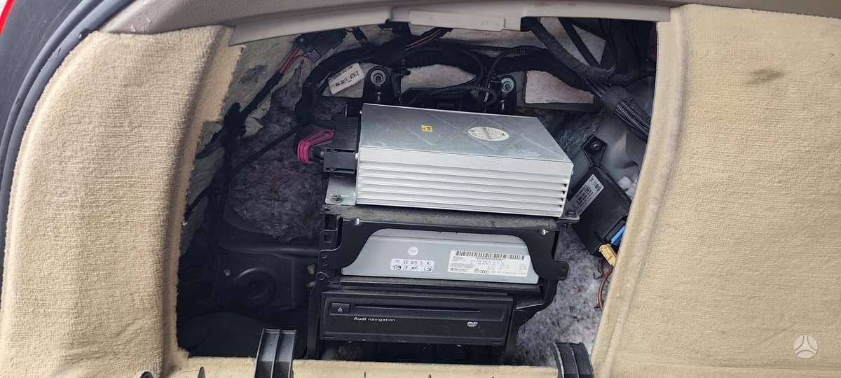 Audi A6 2006 — photo 12
