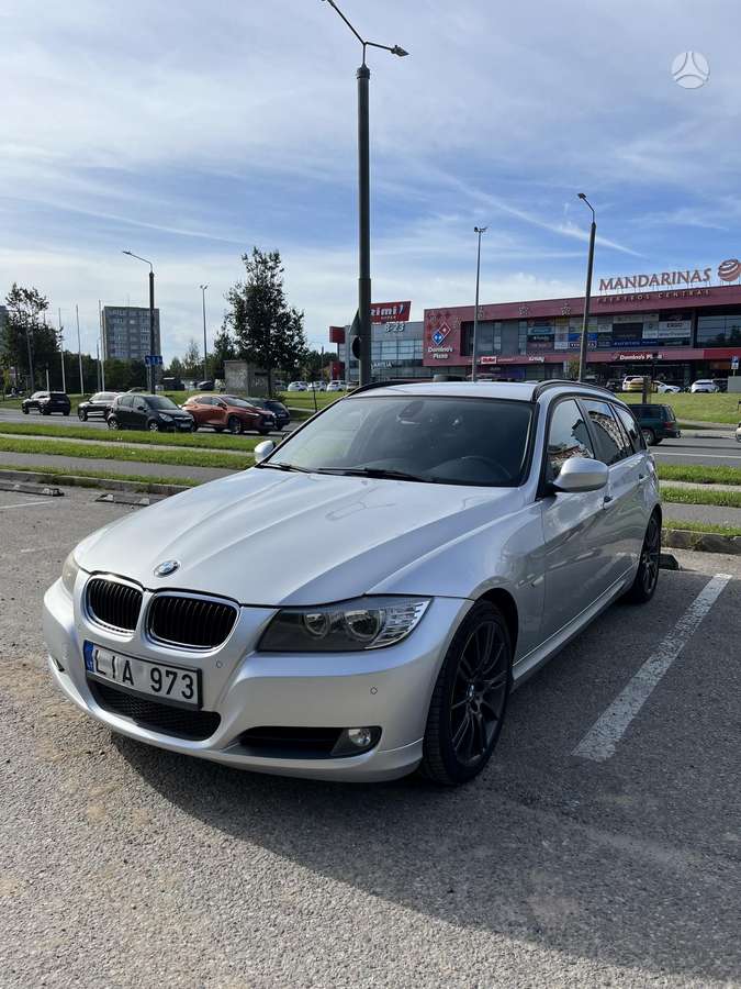 BMW 320, 2010