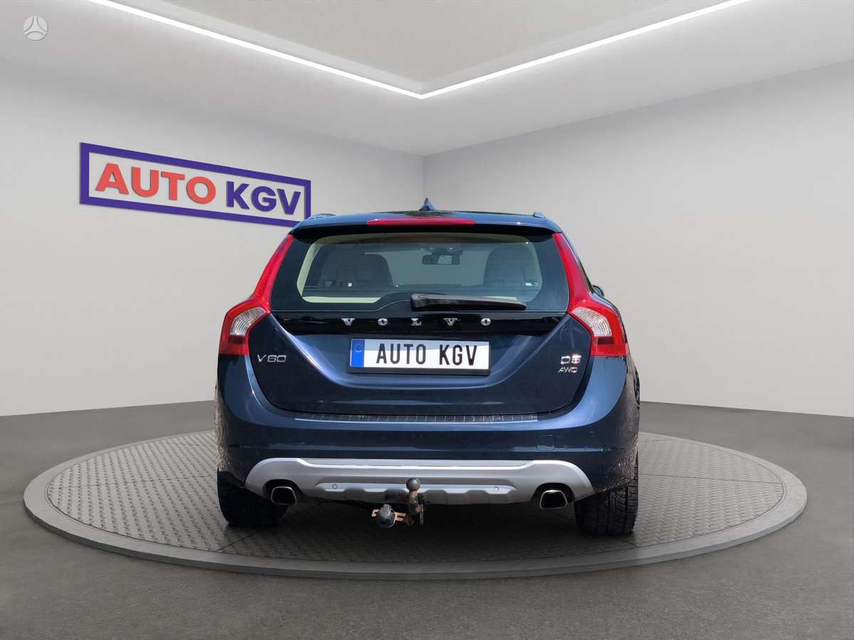 Volvo V60 2011 — engine 2400 cm³, 205 HP (151kW)
