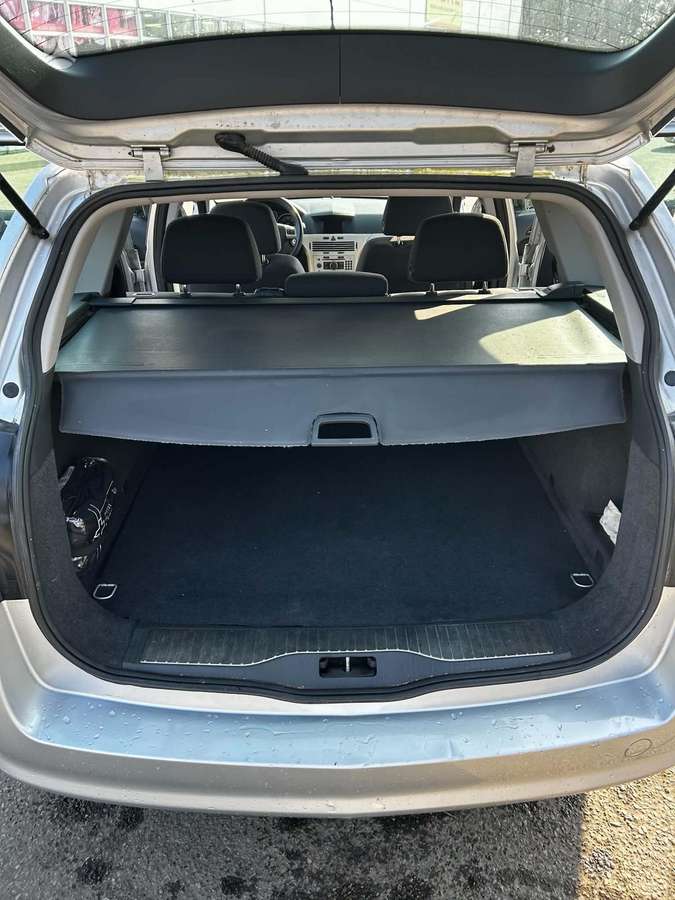 Opel Astra 2008 — photo 14