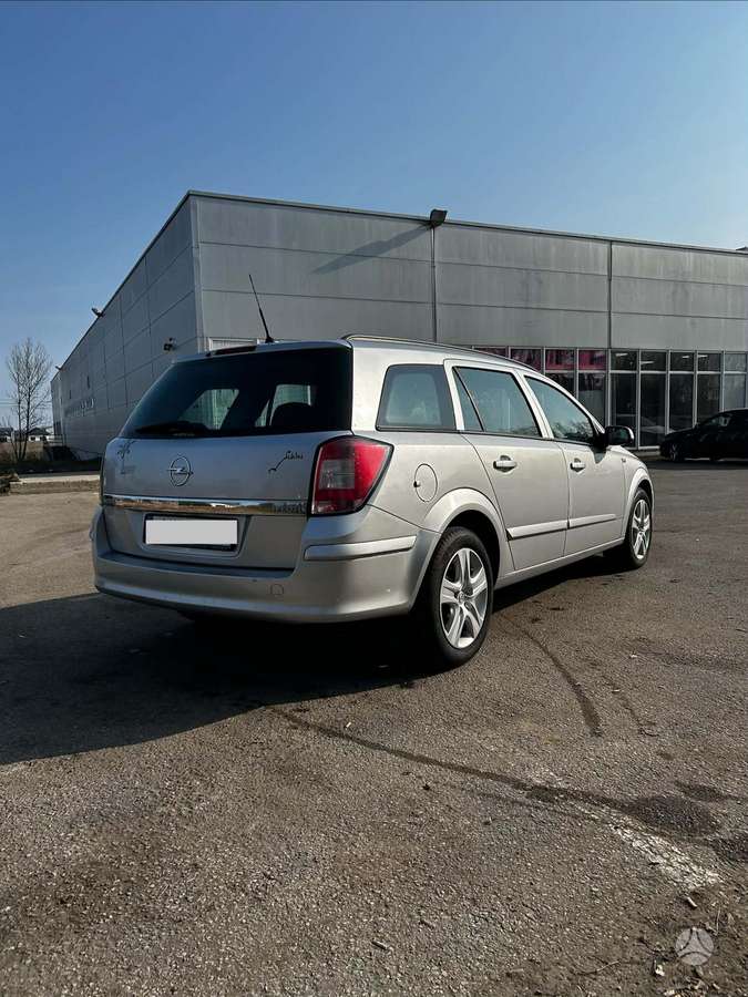Opel Astra 2008 — photo 5