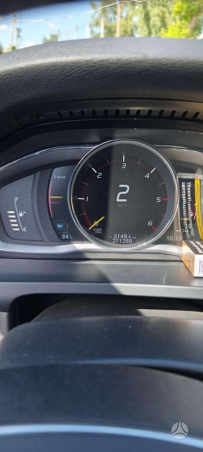 Volvo V60 2015 — photo 14
