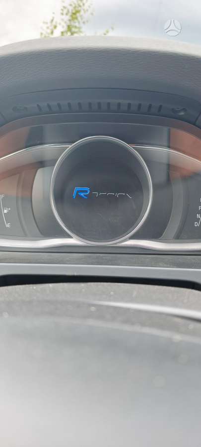 Volvo V60 2015 — photo 15