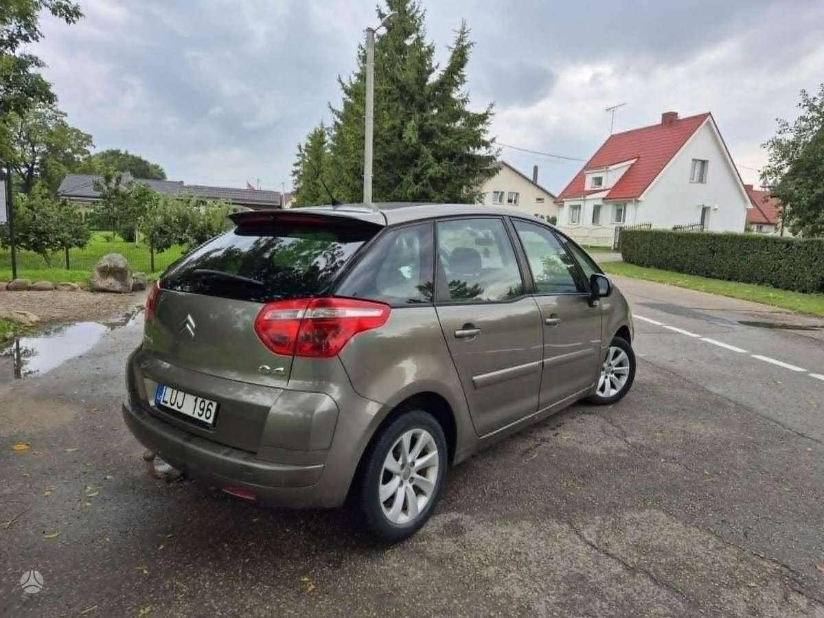 Citroen C4 2007 — салон
