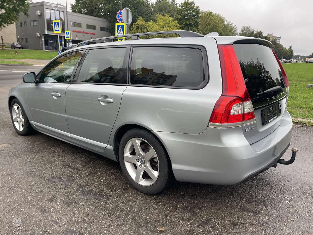 Volvo V70 2015 — photo 15