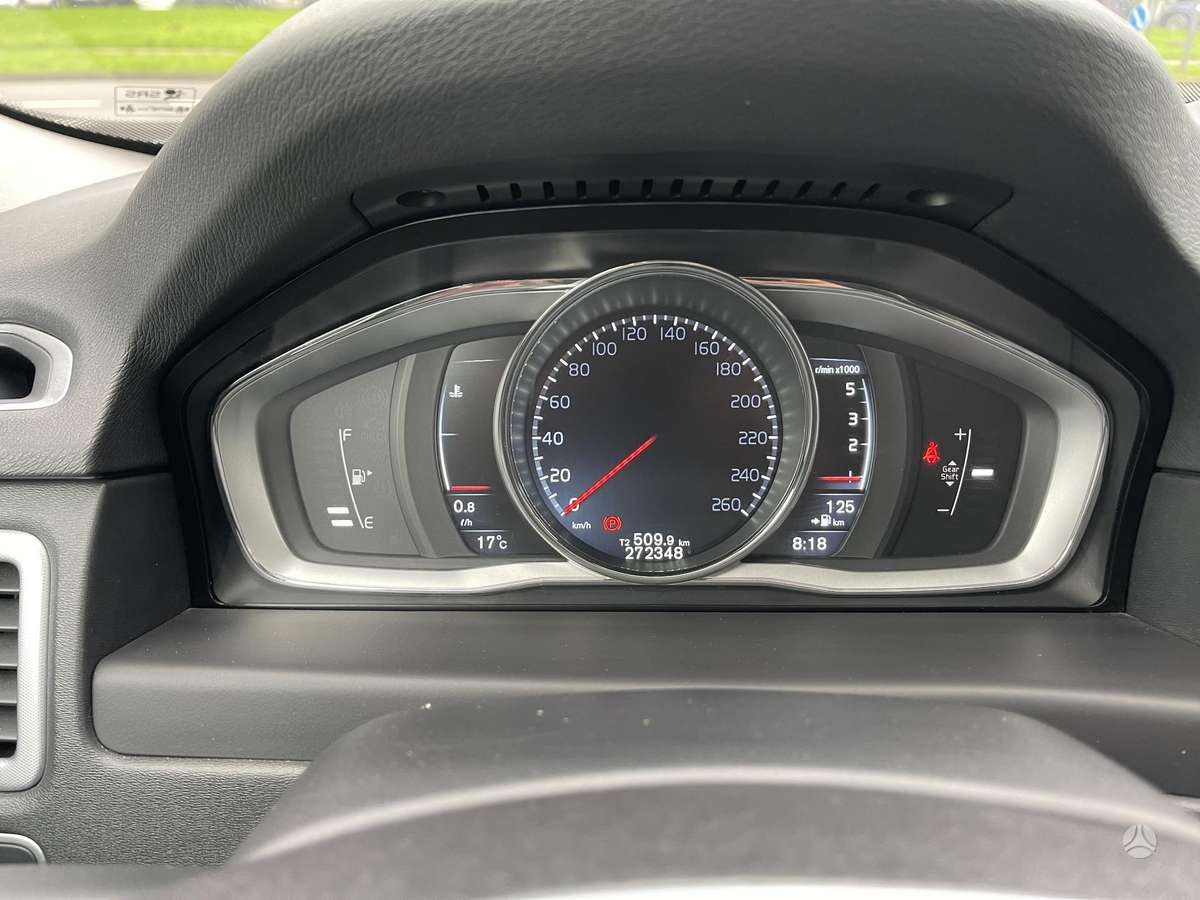 Volvo V70 2015 — photo 20