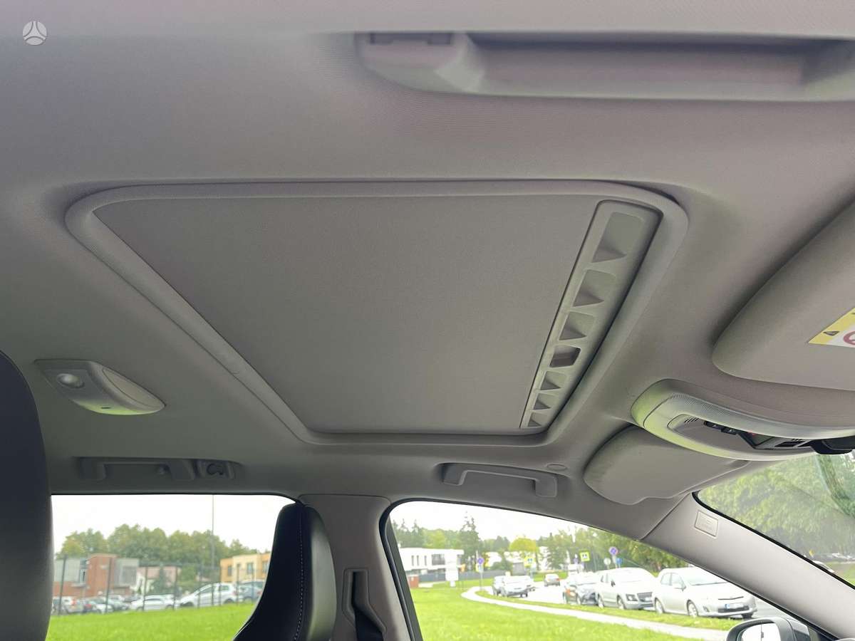 Volvo V70 2015 — photo 32