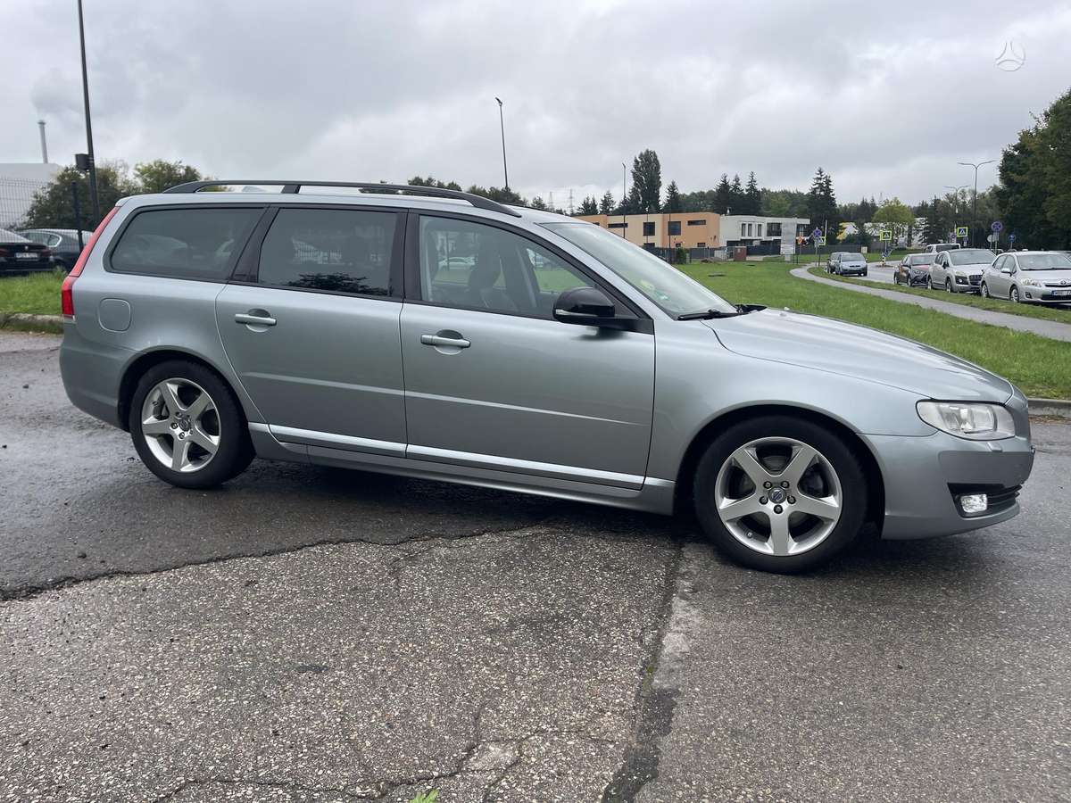Volvo V70 2015 — photo 8