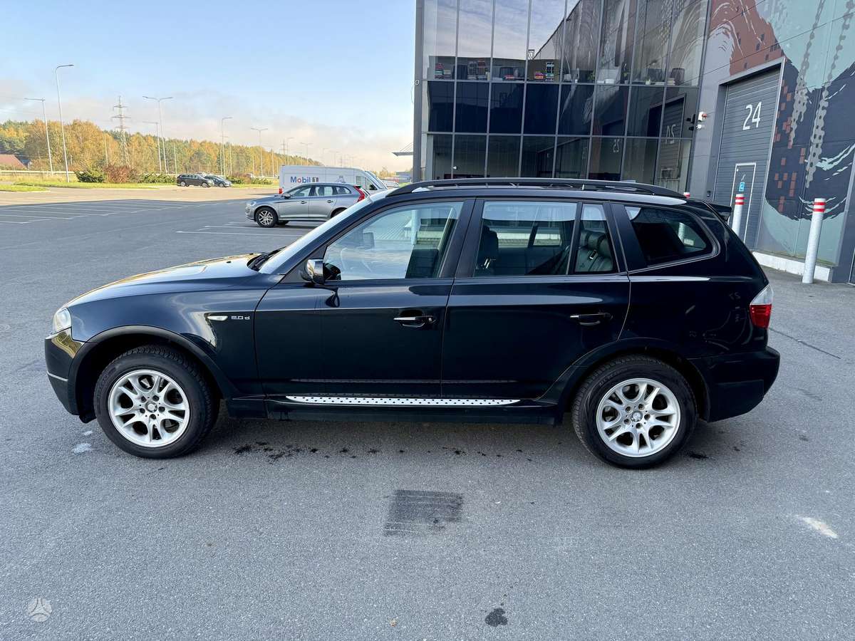 BMW X3 2008 — салон