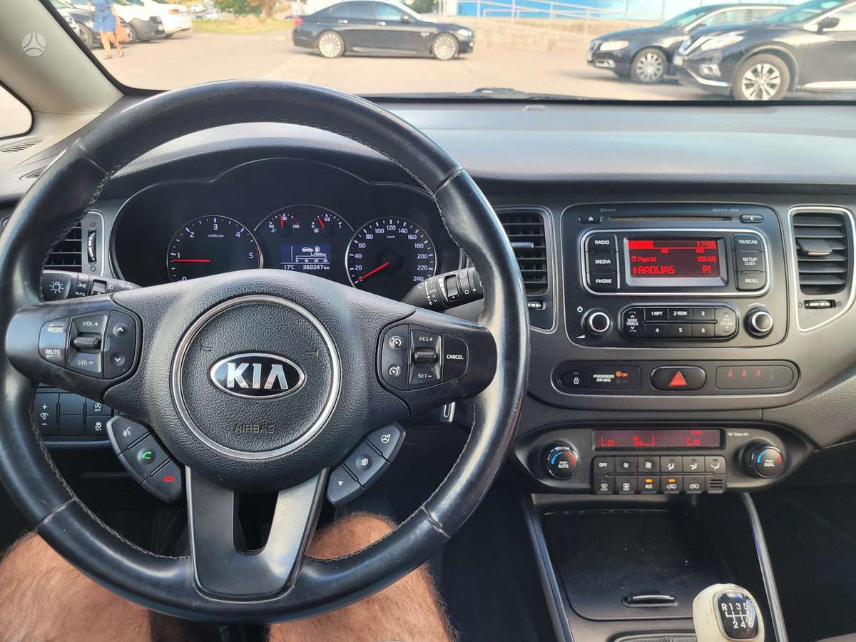 Kia Carens 2013 — photo 11