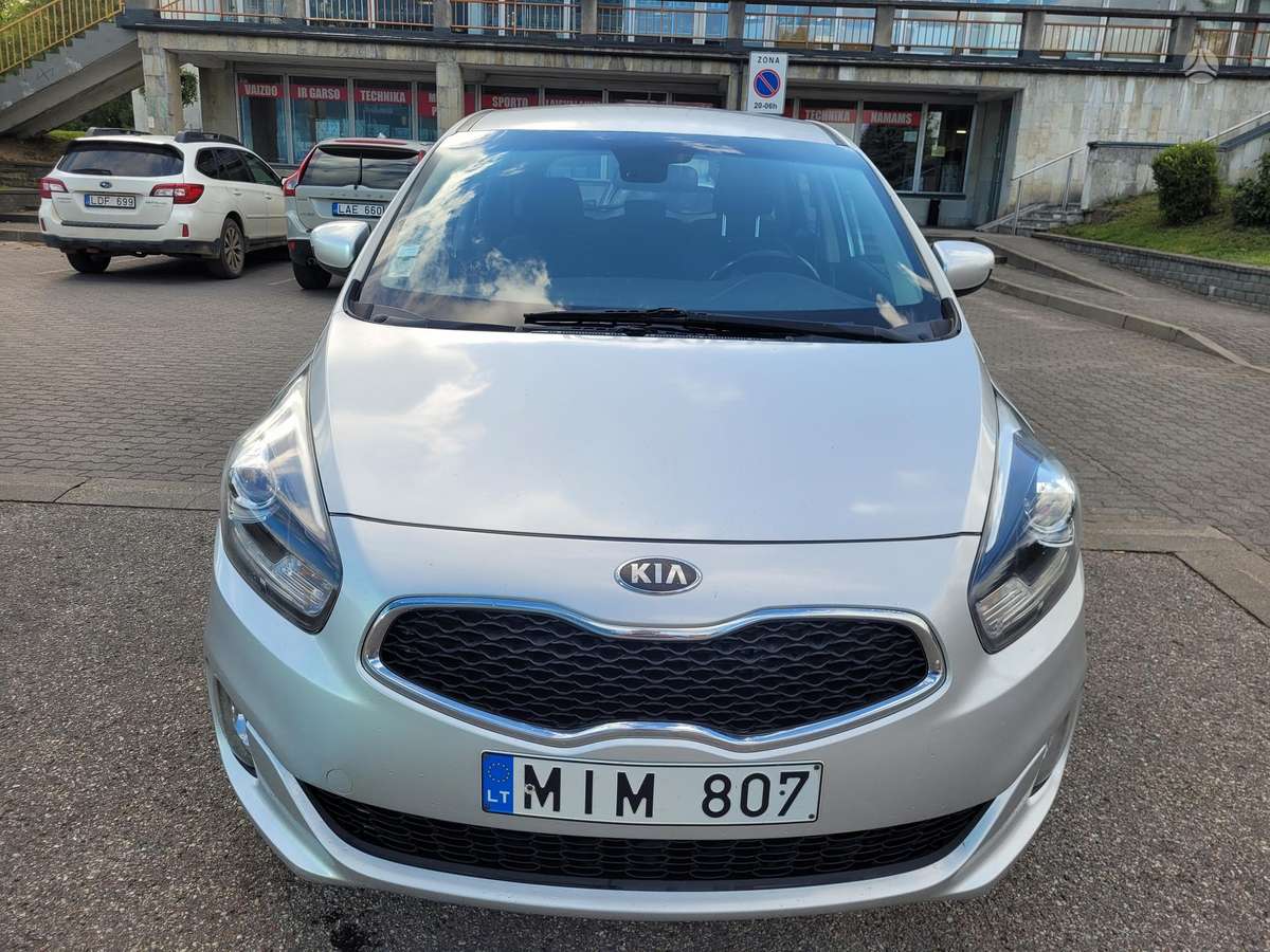 Kia Carens 2013 — interior