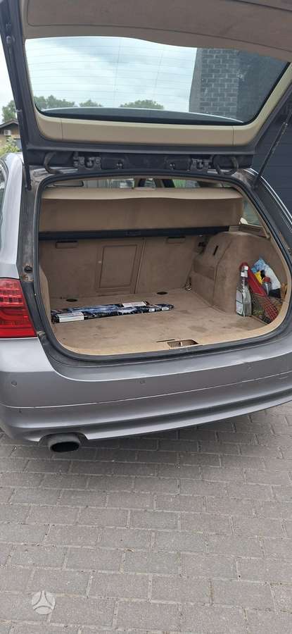 BMW 320 2009 — photo 9