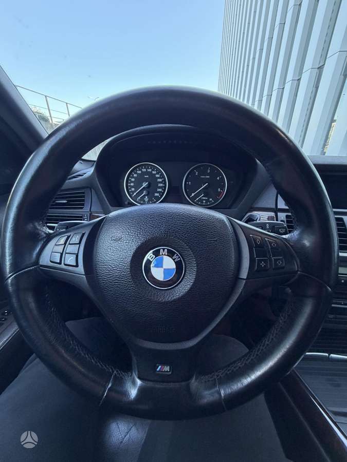 BMW X5 2008 — photo 18
