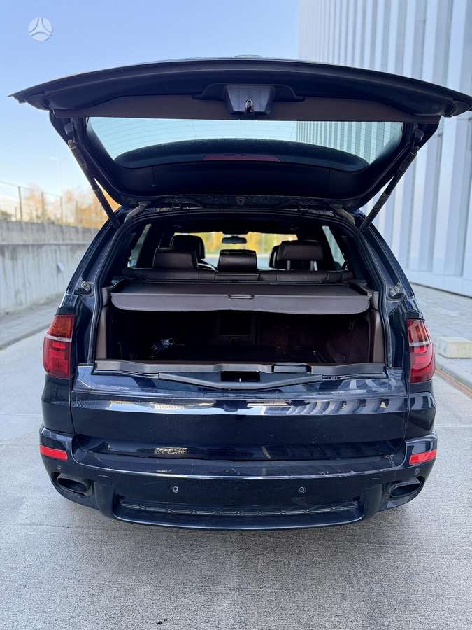 BMW X5 2008 — photo 9
