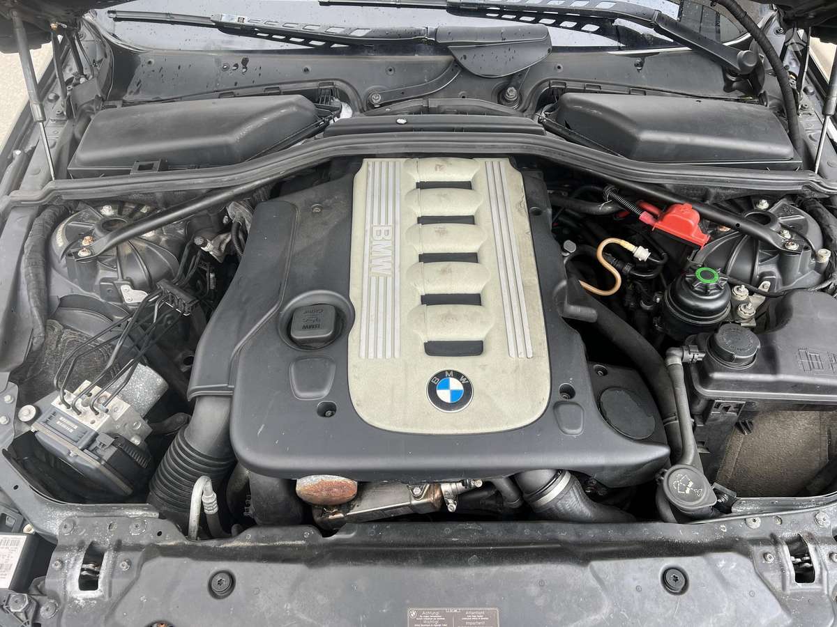 BMW 530 2009 — photo 13