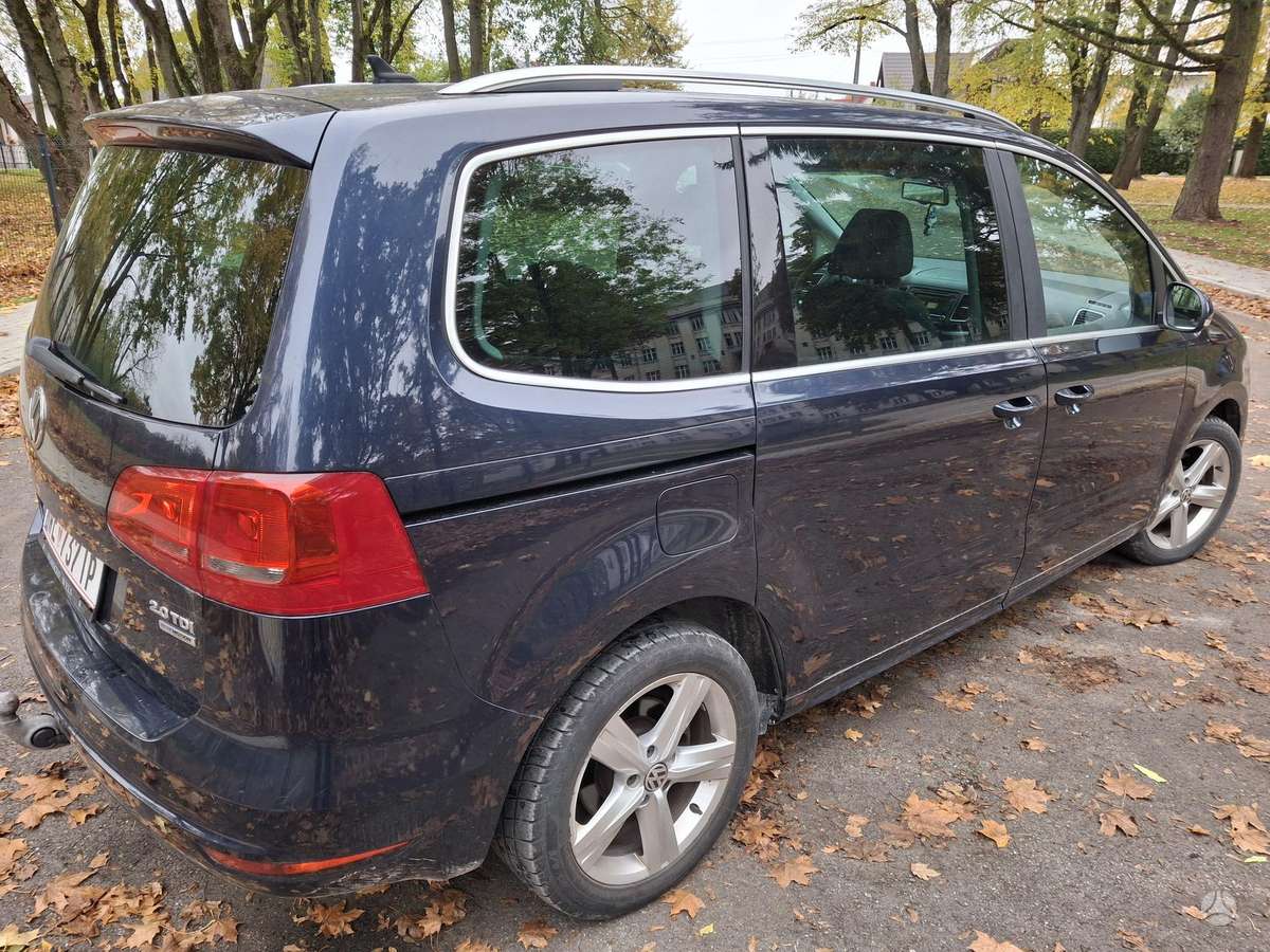 Volkswagen Sharan 2011 — photo 14