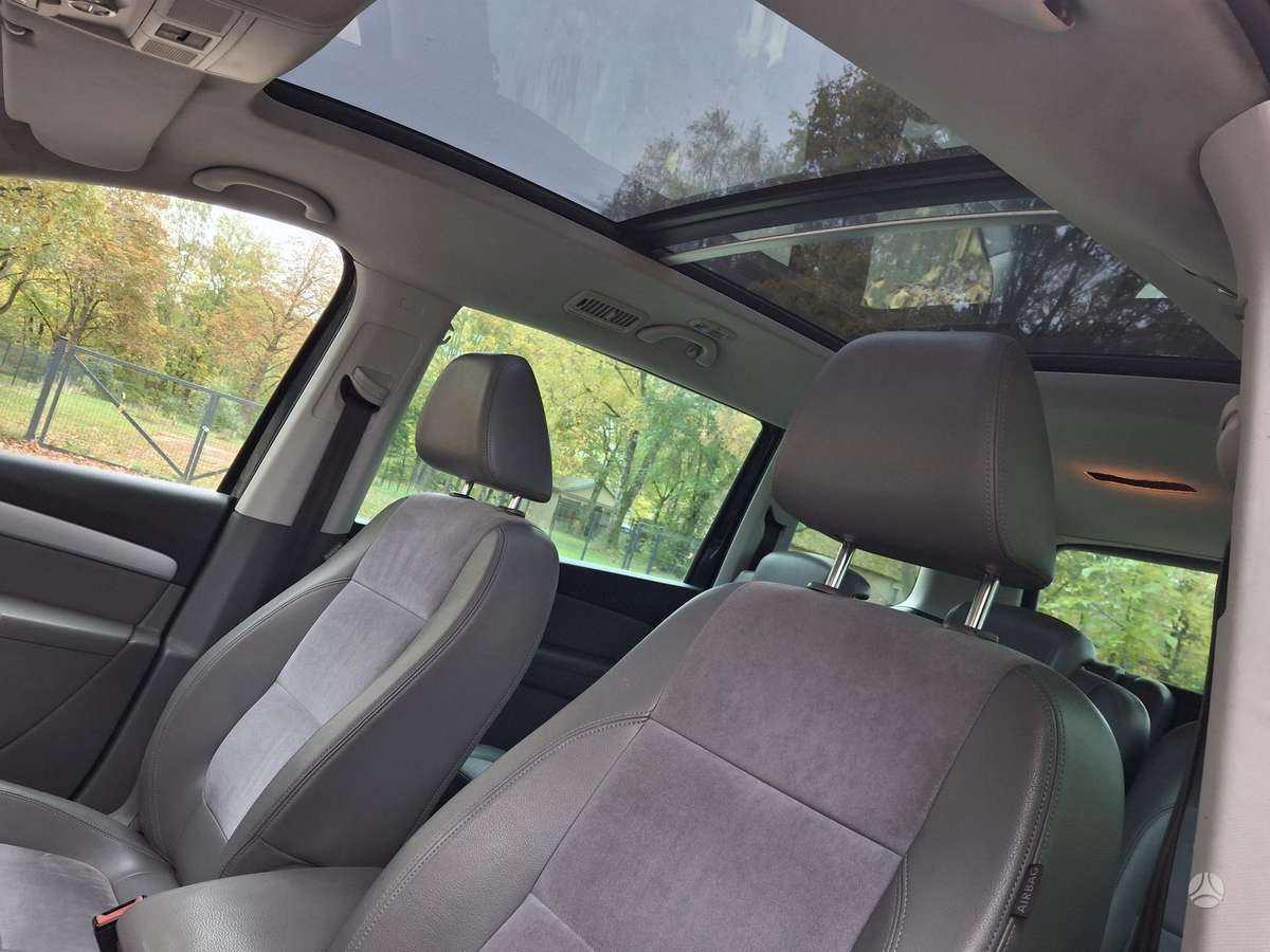 Volkswagen Sharan 2011 — photo 5